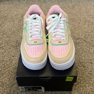 Nike Air Force 1 (shadow)